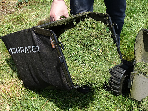 Auf diesem Bild sieht man den Grasfangsack. Auf diesem Bild sieht man den Grasfangsack.