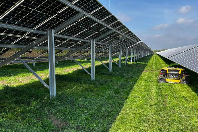 Einsatzmöglichkeit - Auf Solarparks Einsatzmöglichkeit - Auf Solarparks